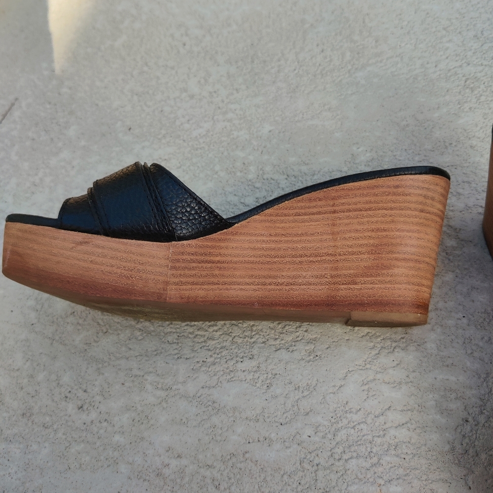 Tory Burch leather slide - Picture 10 of 16